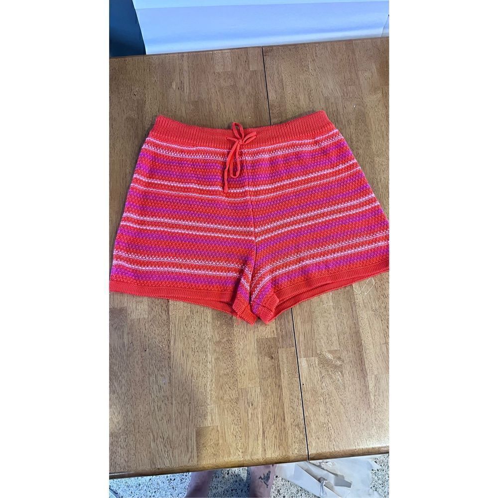 MADDEN NYC RED PINK PURPLE SHORTS WOMENS SIZE L